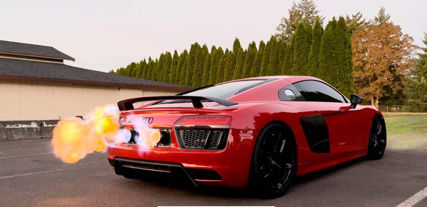 アウディ R8 ショールーム展示車輌のご案内】 Audi R8 Coupé V10 performance